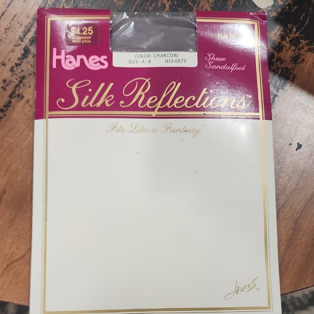 Hanes Silk Reflections Charcoal Sheer Sandalfoot Size AB NEW